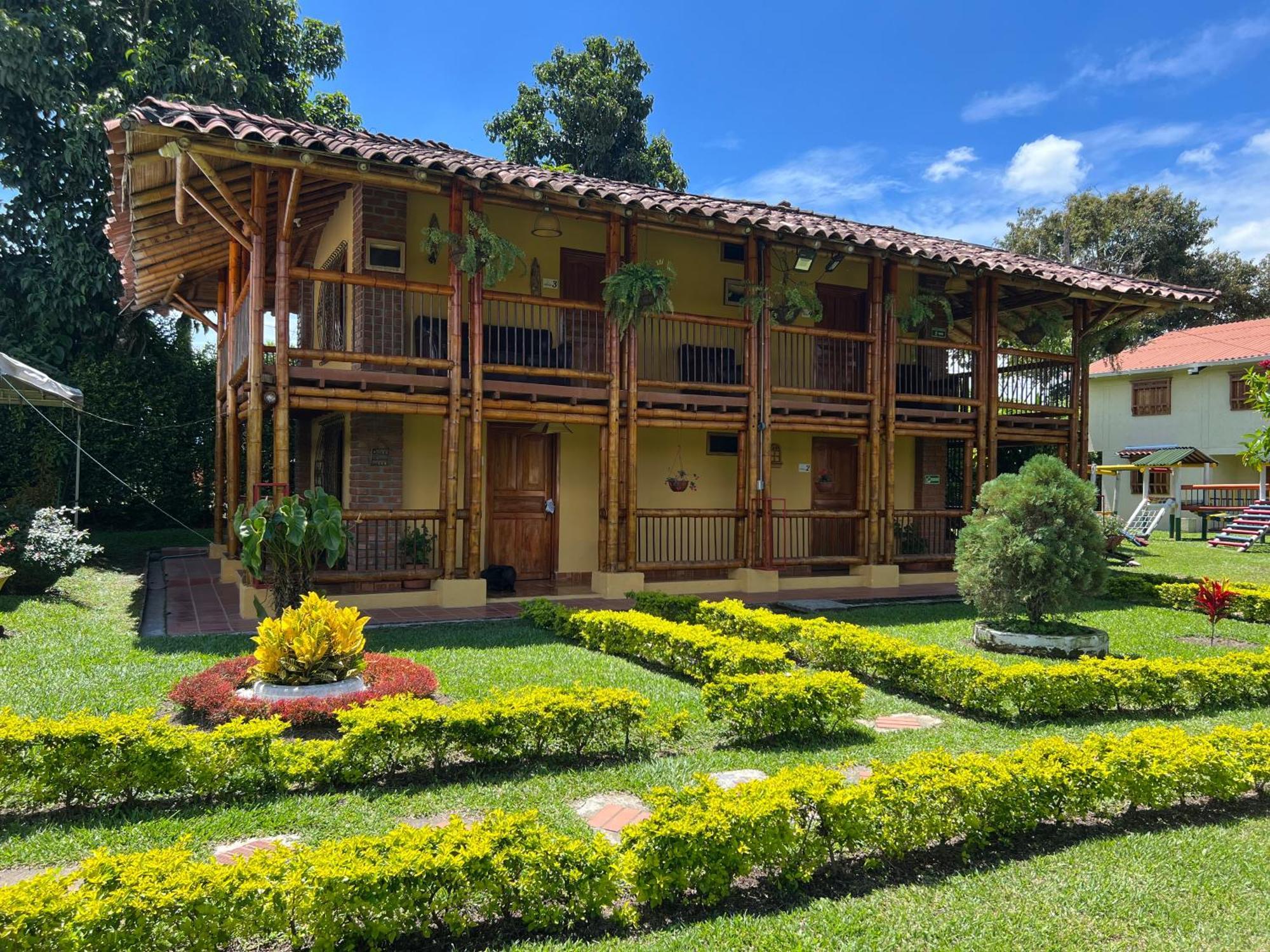Villa Alejandra Del Quindio Calarca Exterior photo